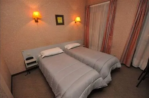 De L'europe 2* Paris